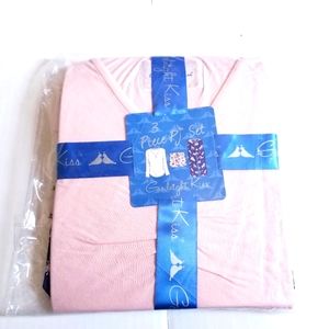 Women's Goodnight Kiss 3 Piece Pajama Set  Size M